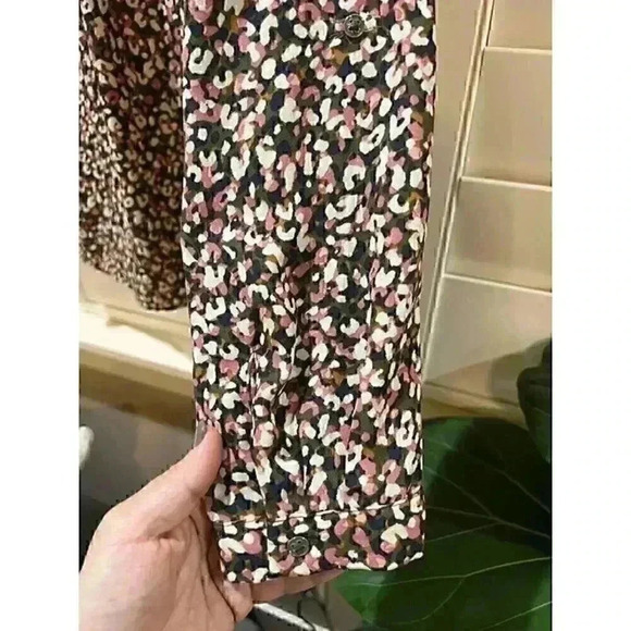 Zac and Rachel animal print Blouse Size Large - Picture 10 of 12